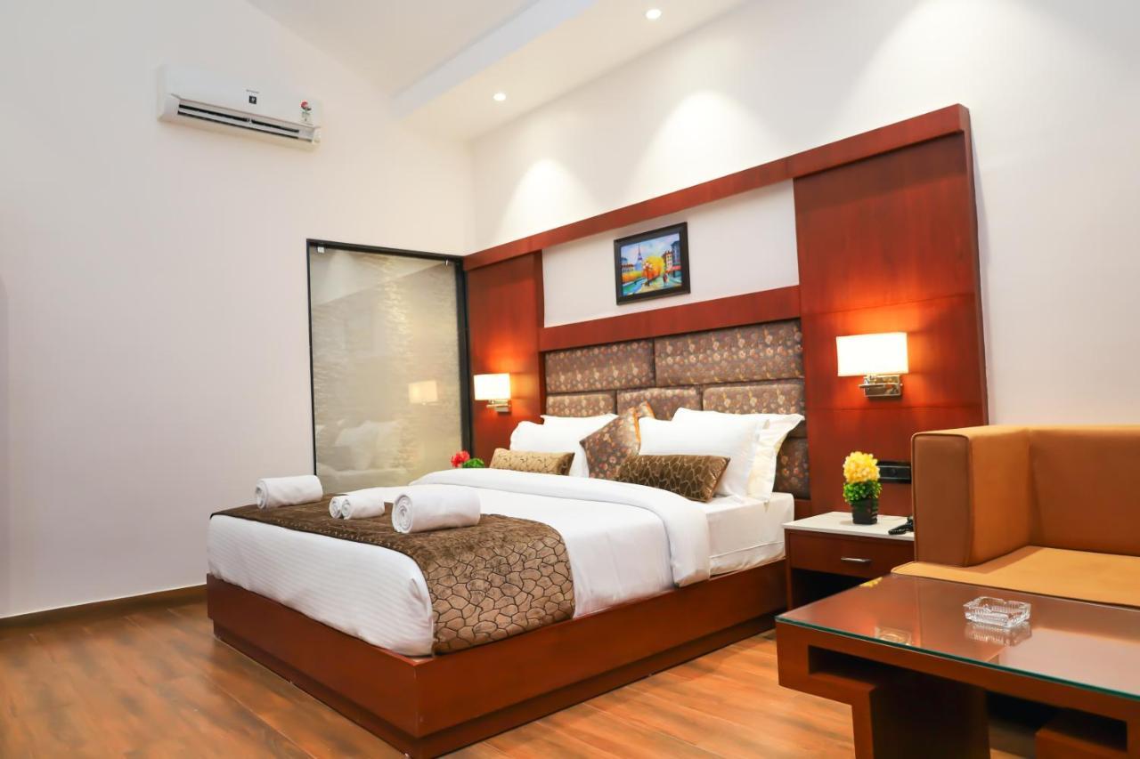 Oralia Resort Ashvem Beach Extérieur photo
