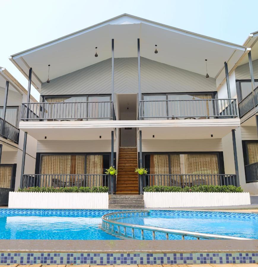 Oralia Resort Ashvem Beach Extérieur photo