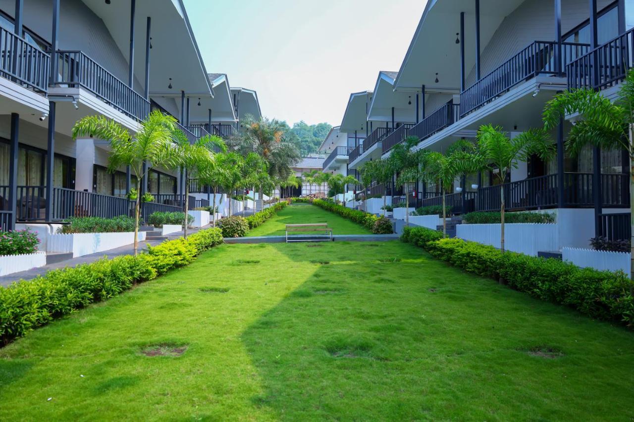 Oralia Resort Ashvem Beach Extérieur photo
